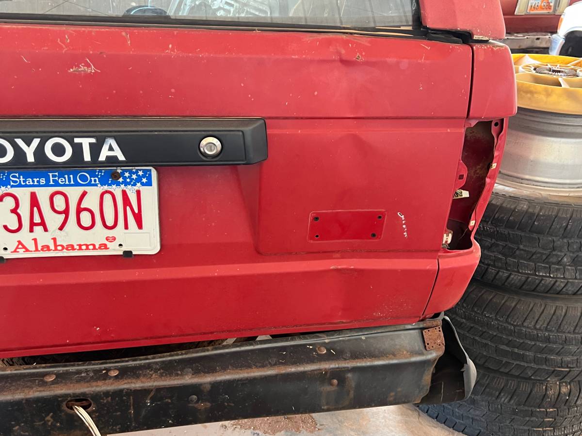 Toyota-4-runner-sr5-1988-red-23