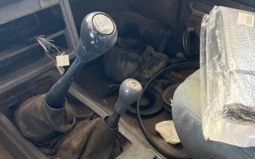 Toyota-4-runner-sr5-1988-red-3
