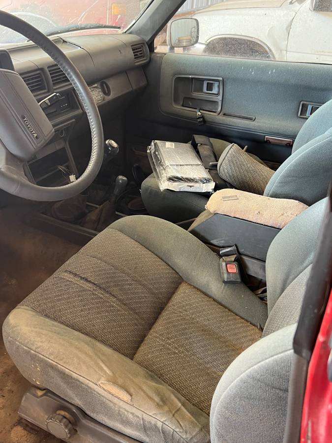 Toyota-4-runner-sr5-1988-red-4