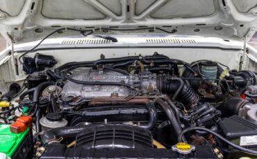 Toyota-4Runner-1988-SUV-11