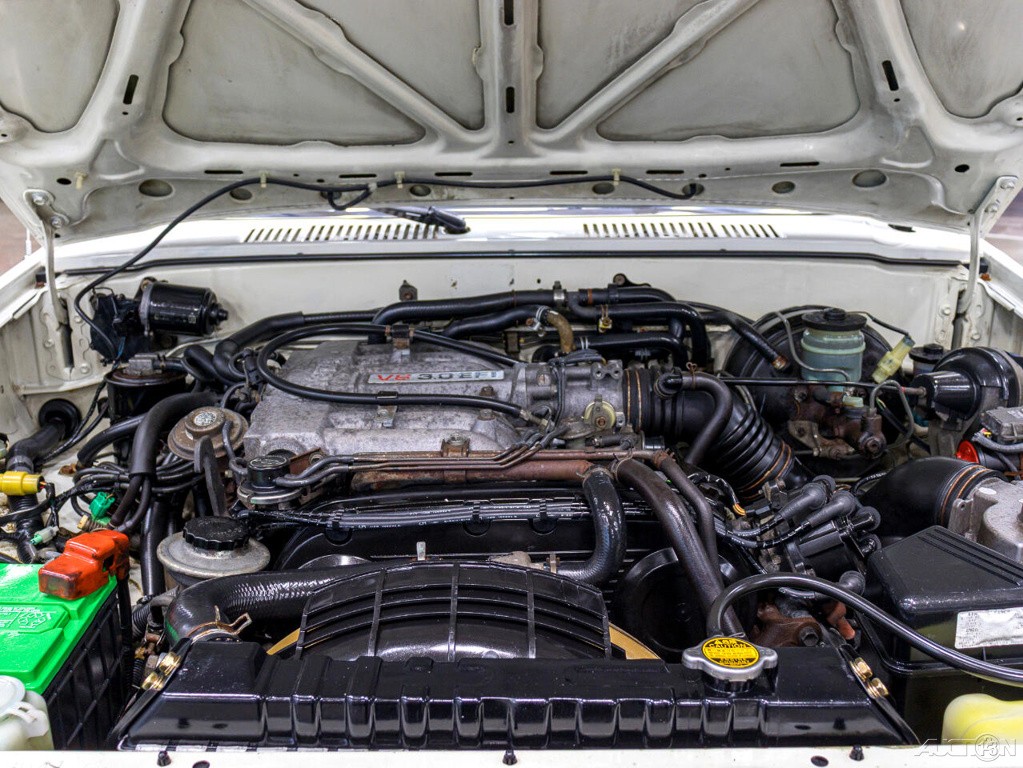 Toyota-4Runner-1988-SUV-11