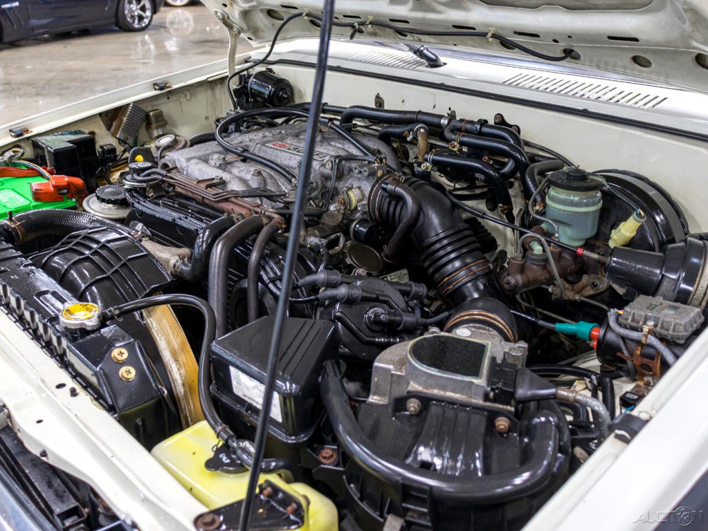 Toyota-4Runner-1988-SUV-15