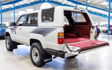 Toyota-4Runner-1988-SUV-16