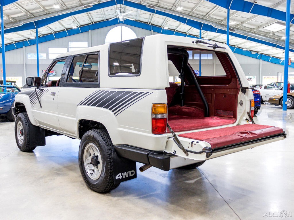 Toyota-4Runner-1988-SUV-16