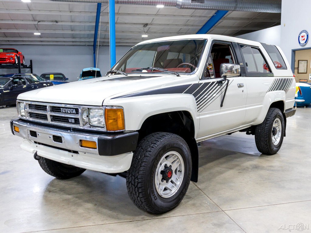 Toyota-4Runner-1988-SUV-2