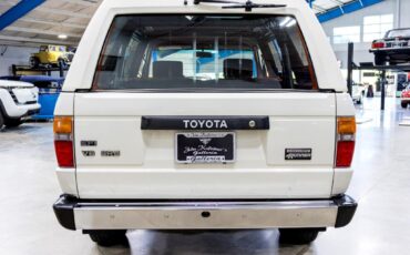 Toyota-4Runner-1988-SUV-5