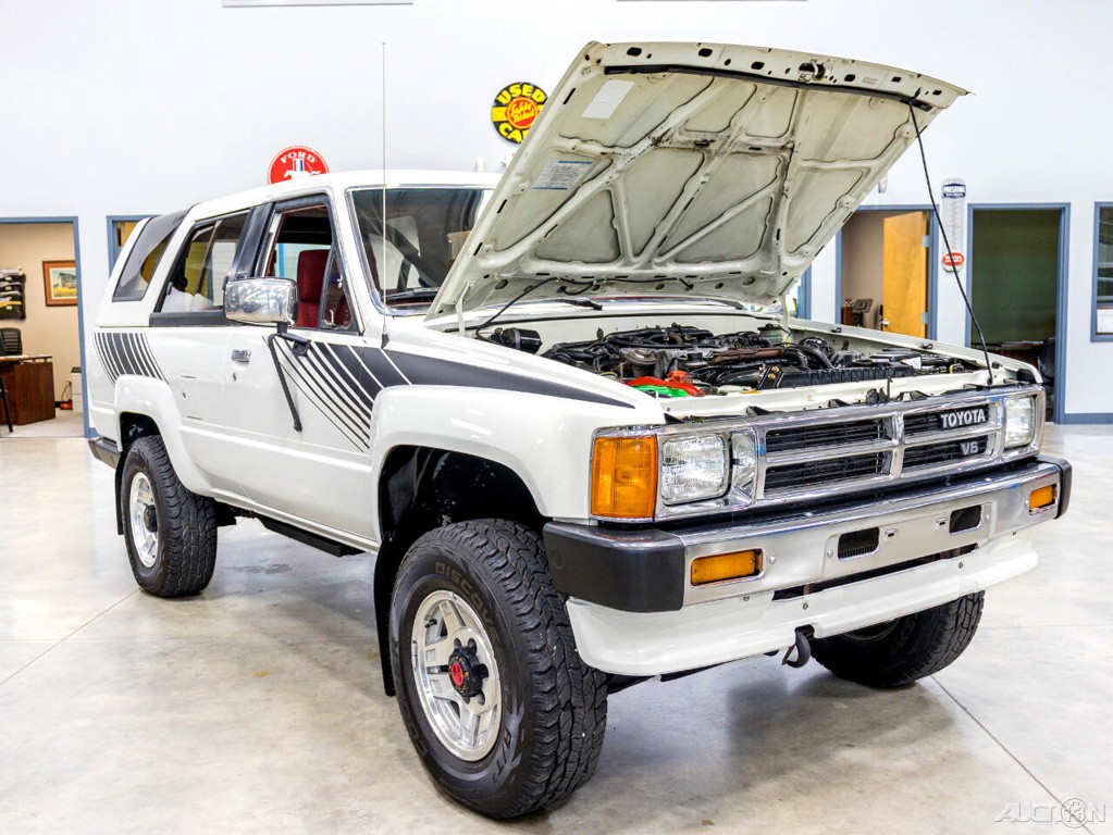 Toyota-4Runner-1988-SUV-8