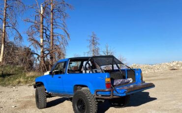 Toyota-4runner-1985-blue-5