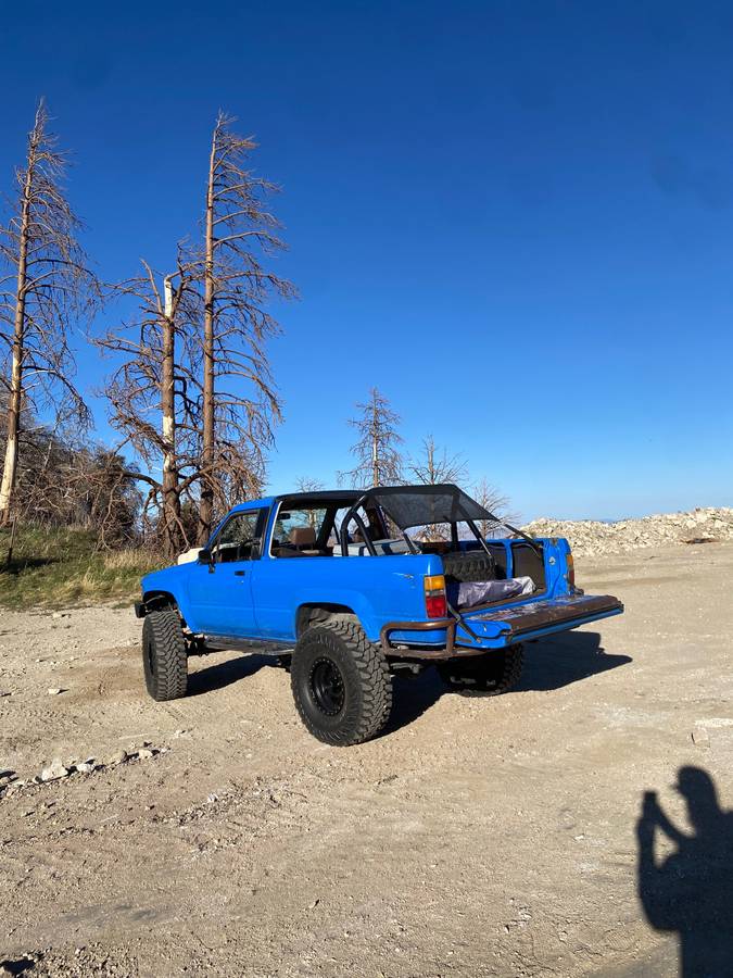 Toyota-4runner-1985-blue-5