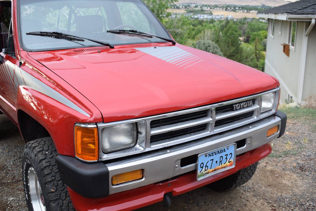 Toyota-4runner-1988-21