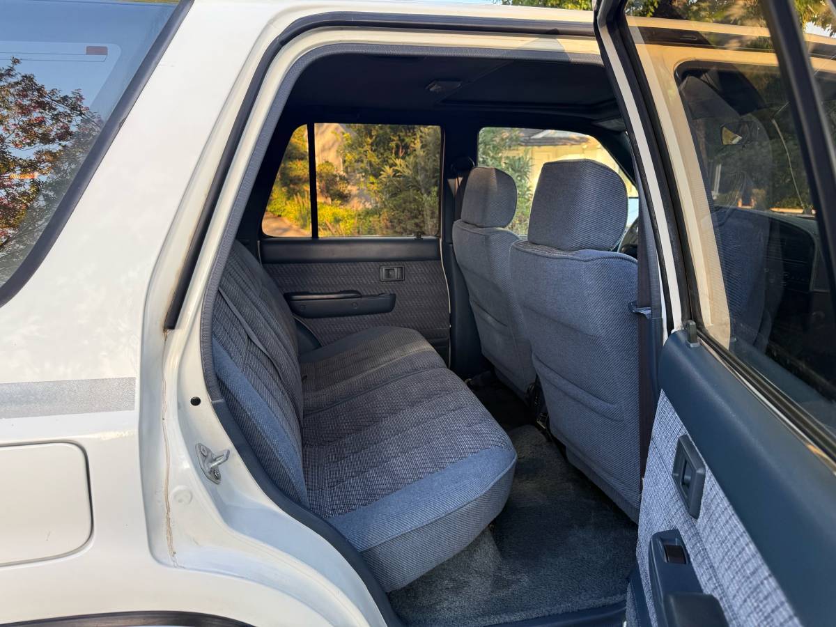 Toyota-4runner-1991-10