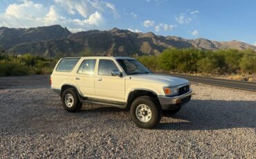 Toyota-4runner-1992-white-11