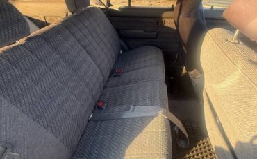 Toyota-4runner-1992-white-19