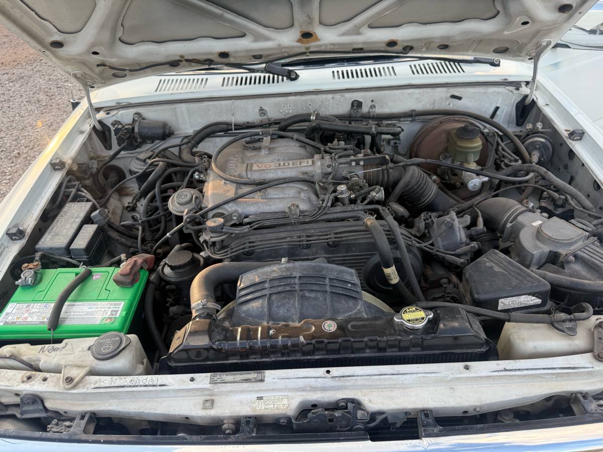 Toyota-4runner-1992-white-3