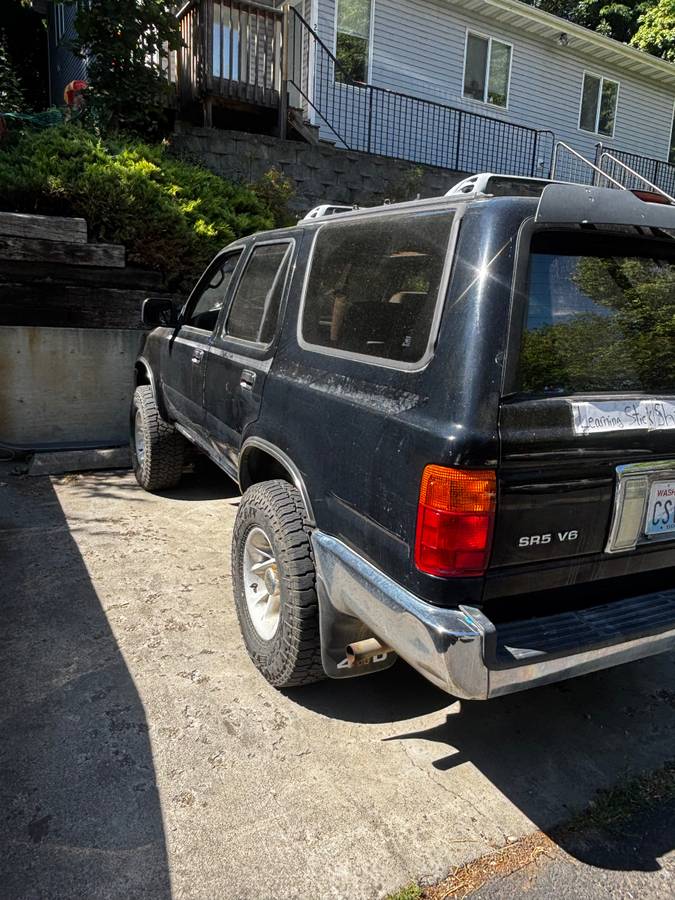 Toyota-4runner-1994-black-3