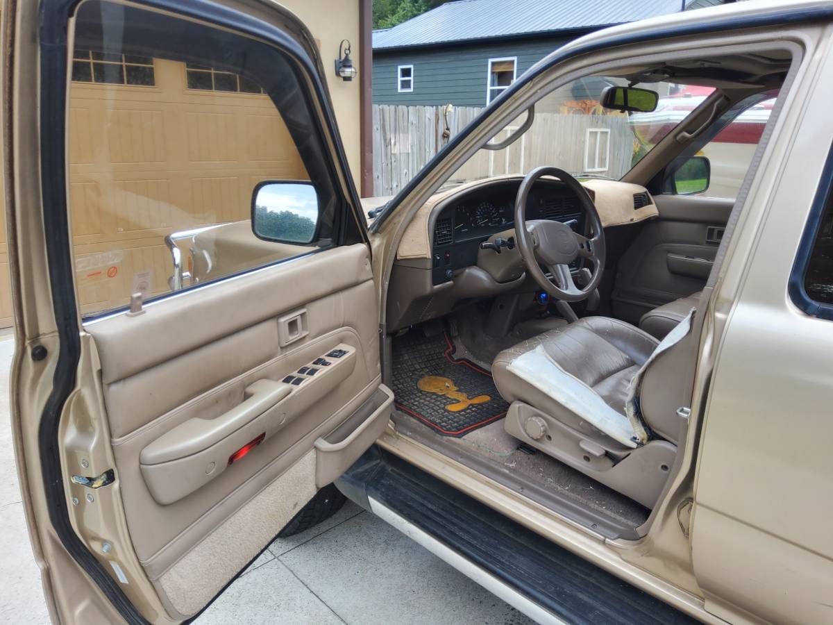 Toyota-4runner-1995-brown-19