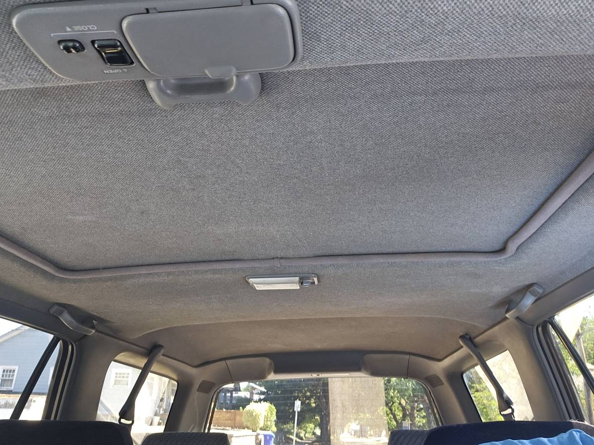 Toyota-4runner-4wd-1990-grey-11