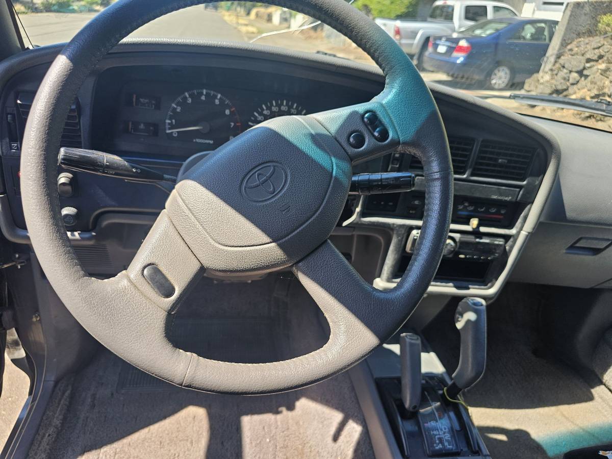 Toyota-4runner-4wd-1990-grey-5