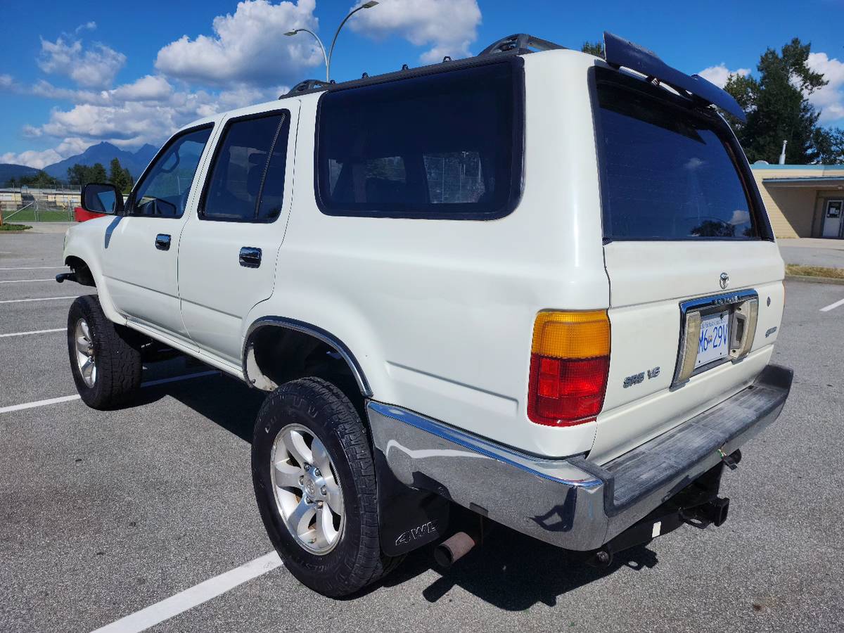 Toyota-4runner-4x4-sr5-v6-1995-white-1