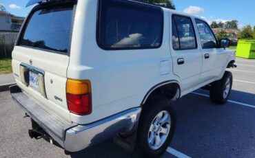 Toyota-4runner-4x4-sr5-v6-1995-white-2