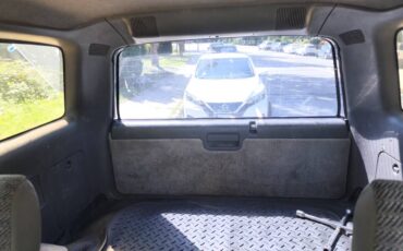 Toyota-4runner-4x4-sr5-v6-1995-white-6