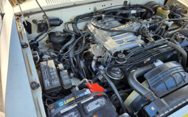 Toyota-4runner-sr5-1992-white-13