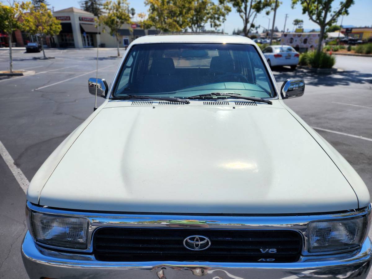 Toyota-4runner-sr5-1992-white-16