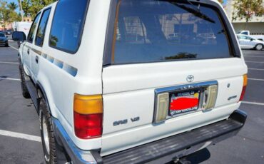 Toyota-4runner-sr5-1992-white-17
