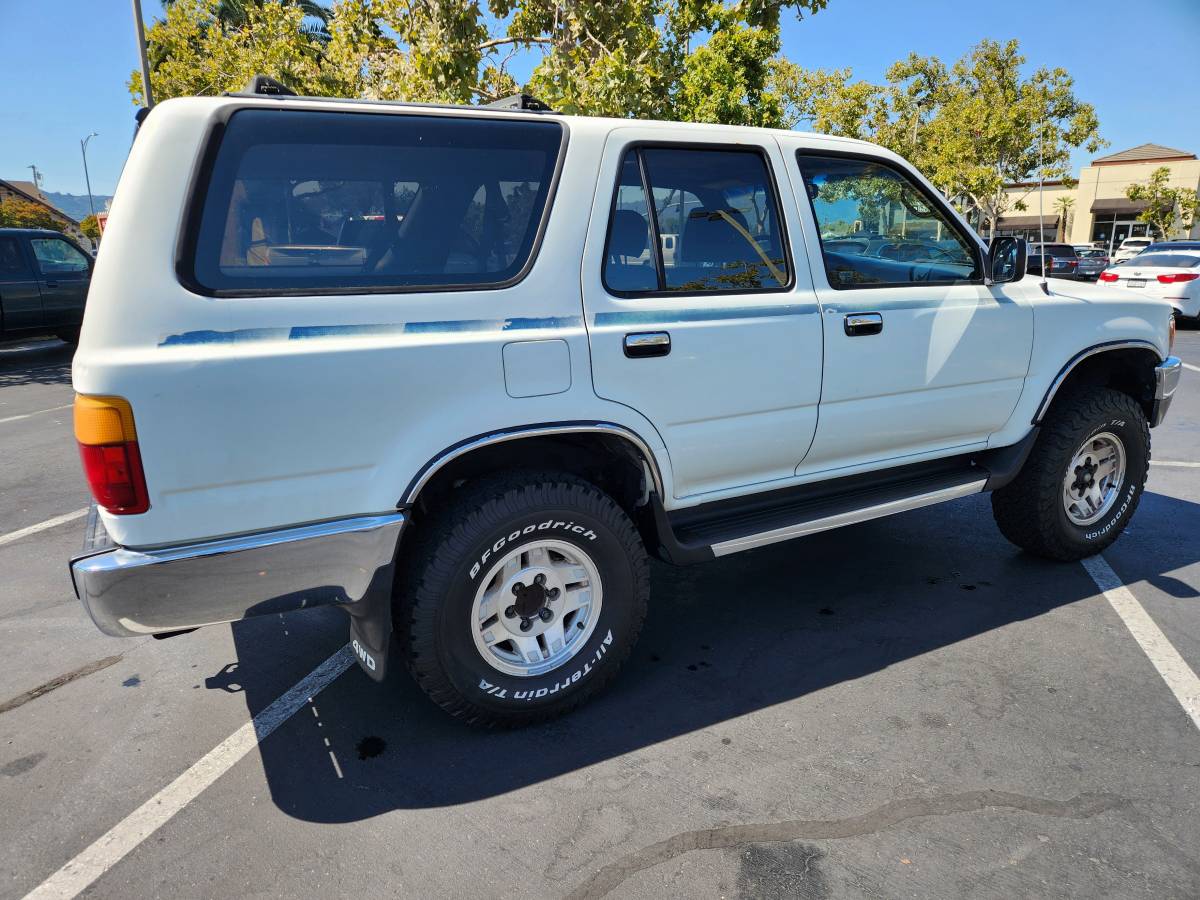 Toyota-4runner-sr5-1992-white-2