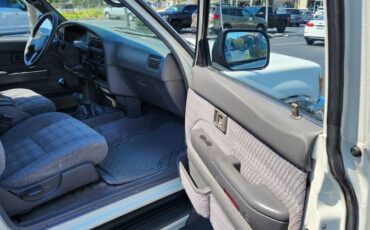Toyota-4runner-sr5-1992-white-5