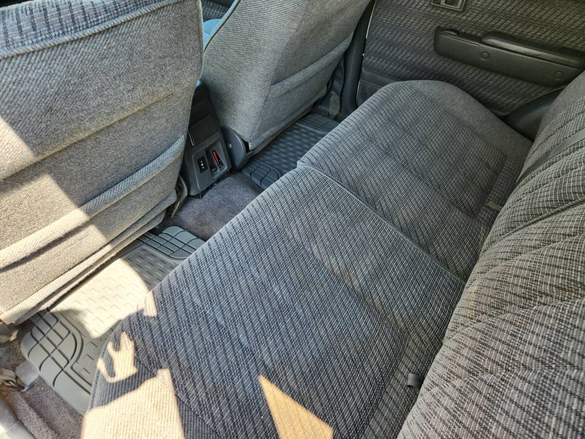 Toyota-4runner-sr5-1992-white-8
