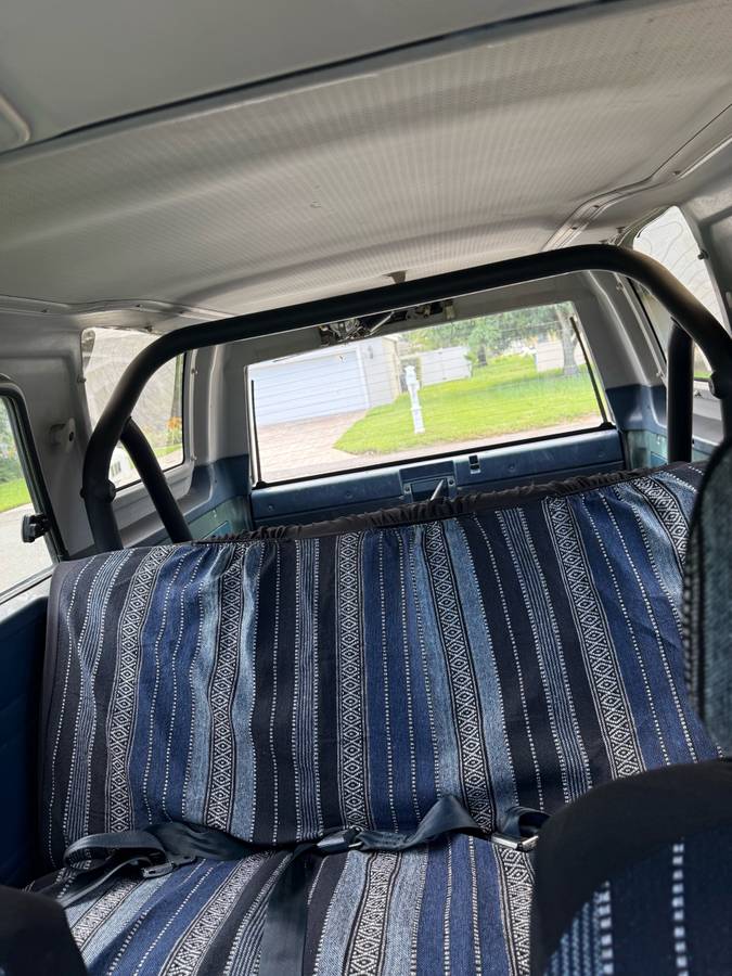 Toyota-4runner-sr5-4x4-1986-blue-3