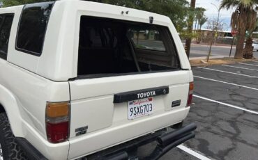 Toyota-4runner-sr5-4x4-1986-white-1