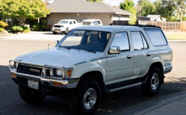 Toyota-4runner-sr5-4x4-1990-white-1