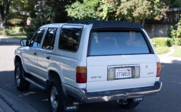 Toyota-4runner-sr5-4x4-1990-white-4