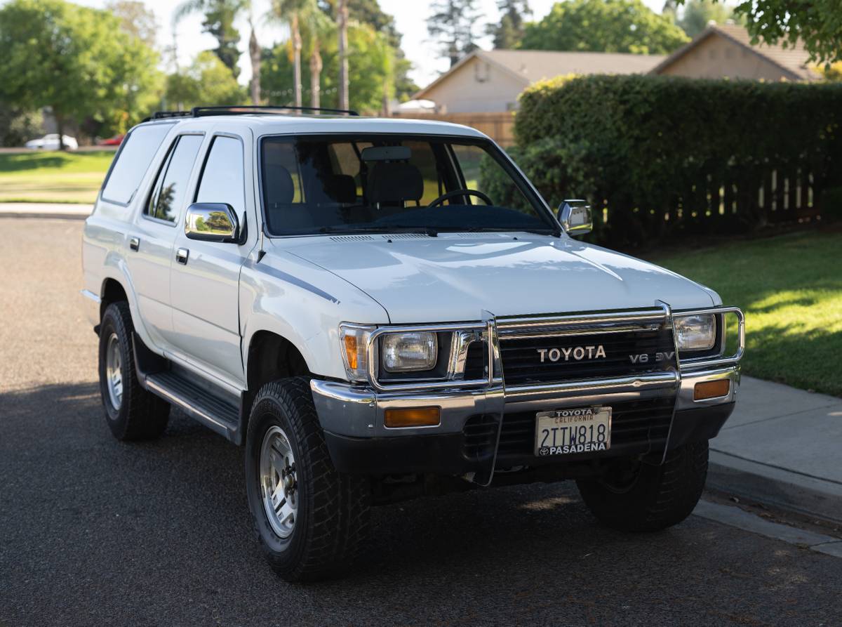 Toyota-4runner-sr5-4x4-1990-white