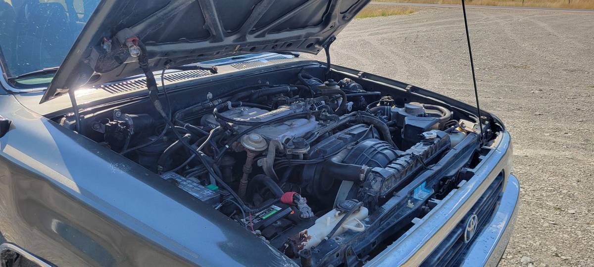 Toyota-4runner-sr5-4x4-1992-grey-14