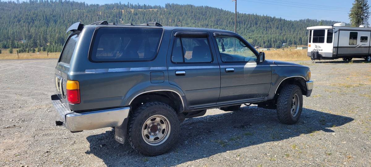 Toyota-4runner-sr5-4x4-1992-grey-5
