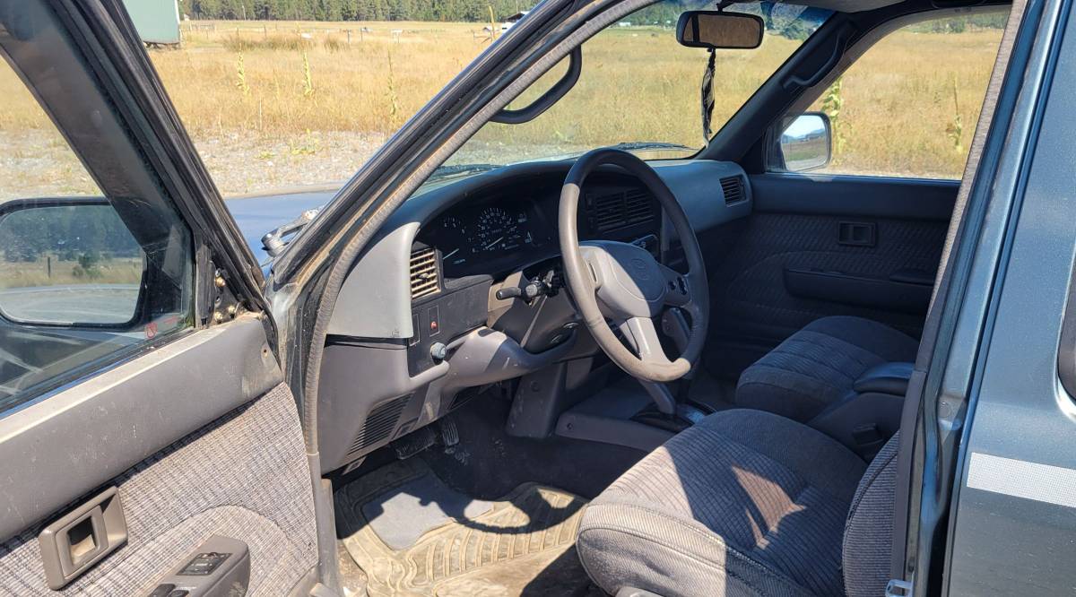 Toyota-4runner-sr5-4x4-1992-grey-7
