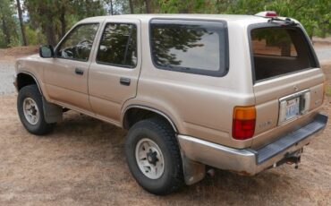 Toyota-4runner-sr5-4x4-1994-brown-1