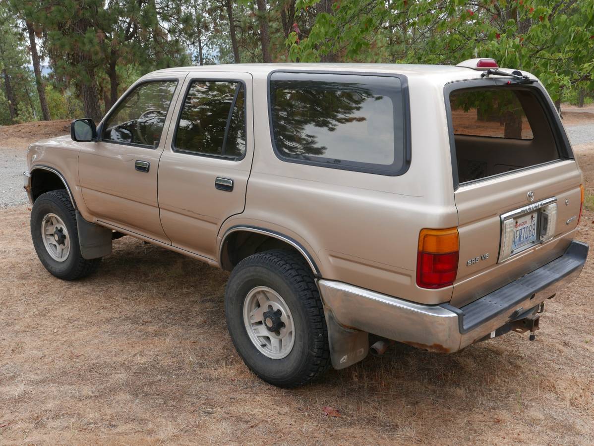 Toyota-4runner-sr5-4x4-1994-brown-1