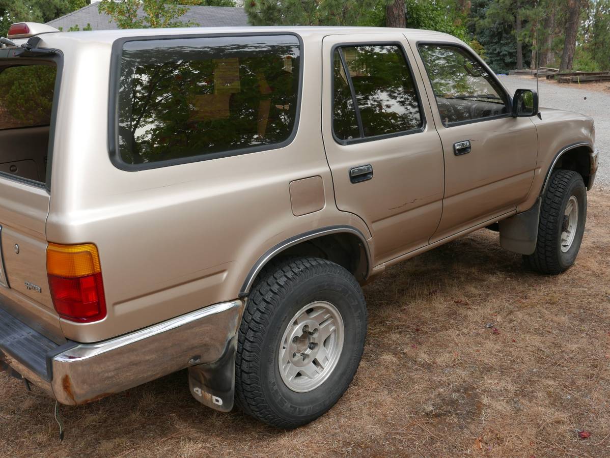 Toyota-4runner-sr5-4x4-1994-brown-2