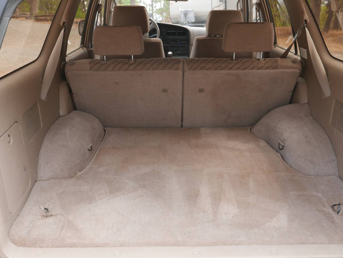 Toyota-4runner-sr5-4x4-1994-brown-3
