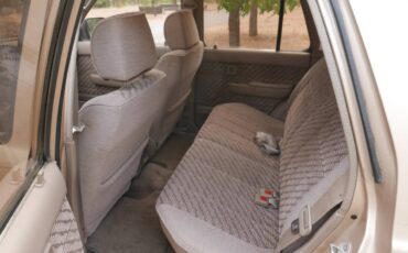 Toyota-4runner-sr5-4x4-1994-brown-4