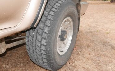 Toyota-4runner-sr5-4x4-1994-brown-9
