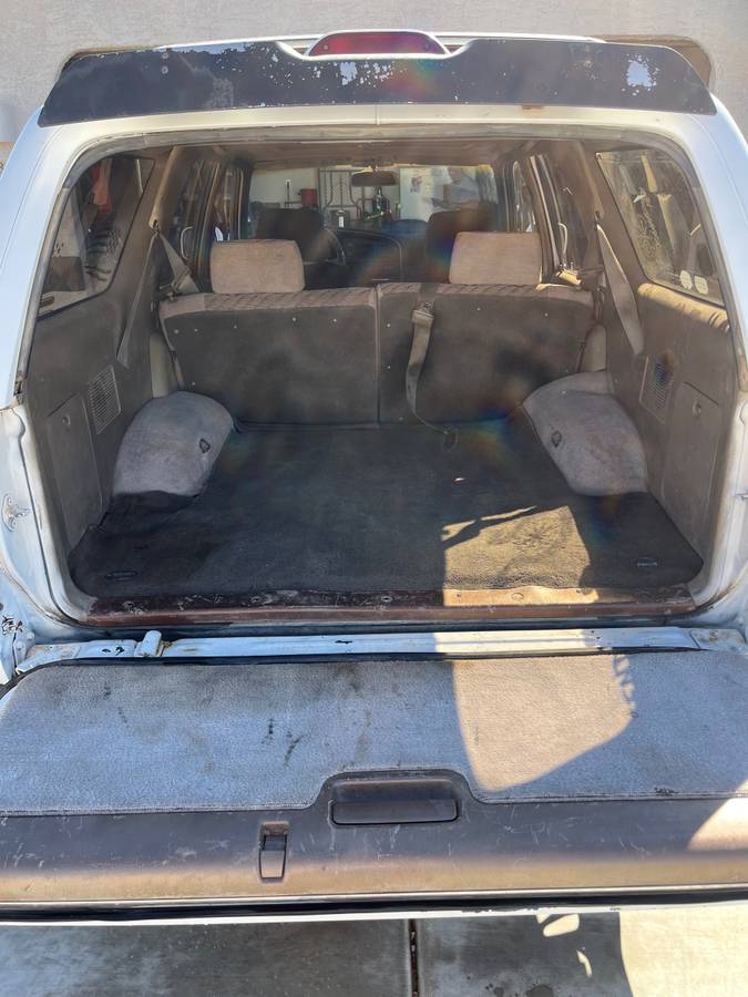 Toyota-4runner-sr5-4x4-1994-white-1