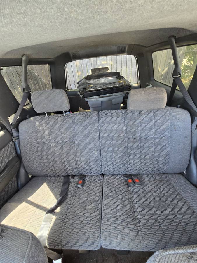 Toyota-4runner-sr5-4x4-1995-10