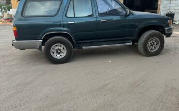 Toyota-4runner-sr5-4x4-1995-green
