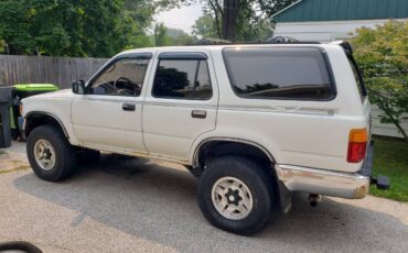 Toyota-4runner-sr5-4x4-1995-white-1