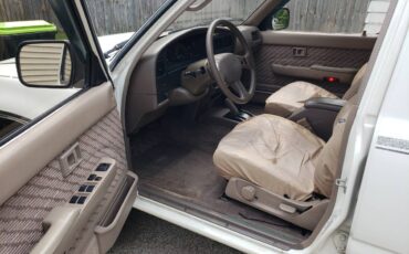 Toyota-4runner-sr5-4x4-1995-white-7